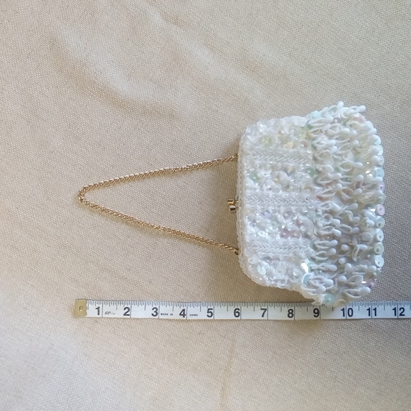 Vintage White Satin and Beaded Evening Bag - Picture 7 of 9